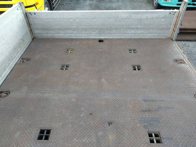 UDトラックスその他の車種平ボディ大型（10t）[写真17]