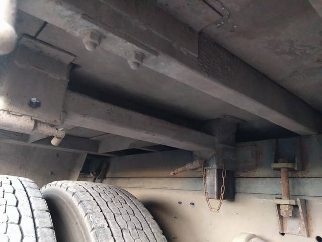 UDトラックスその他の車種平ボディ大型（10t）[写真24]