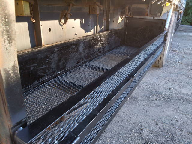 UDトラックスその他の車種平ボディ大型（10t）[写真05]