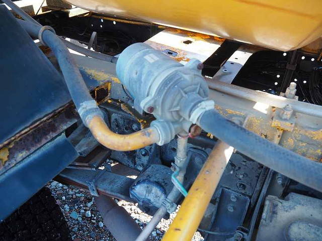 いすゞフォワードミキサー車（コンクリートミキサー）中型（4t）[写真11]