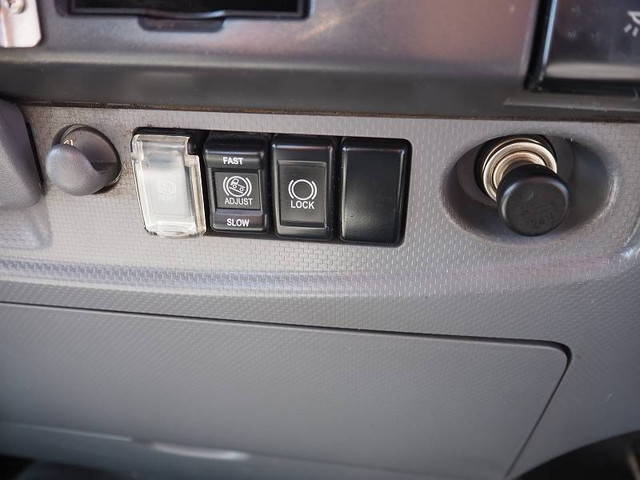 いすゞフォワードミキサー車（コンクリートミキサー）中型（4t）[写真37]