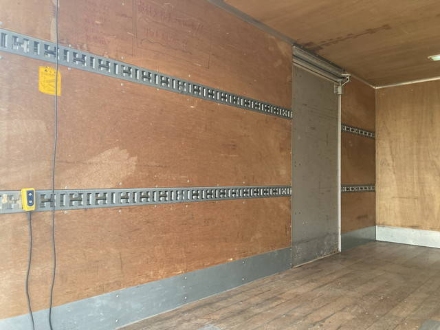 いすゞエルフアルミバン小型（2t・3t）[写真13]