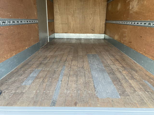 いすゞエルフアルミバン小型（2t・3t）[写真15]