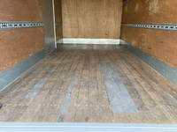 いすゞエルフアルミバン小型（2t・3t）[写真16]