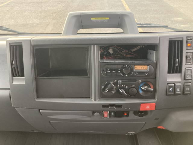 いすゞエルフアルミバン小型（2t・3t）[写真37]