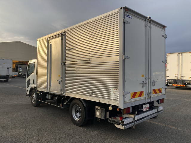いすゞエルフアルミバン小型（2t・3t）[写真04]