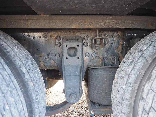 三菱ふそうスーパーグレート回送車大型（10t）[写真26]