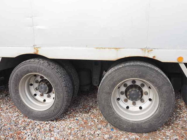 三菱ふそうスーパーグレート回送車大型（10t）[写真28]