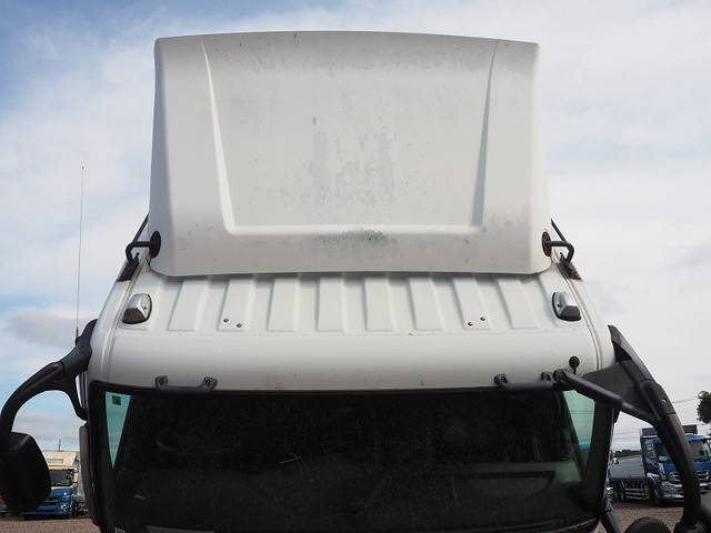 三菱ふそうスーパーグレート回送車大型（10t）[写真08]