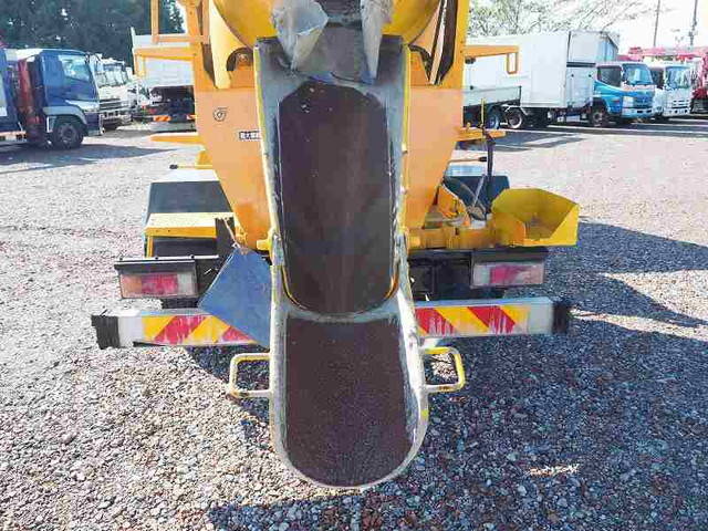 いすゞフォワードミキサー車（コンクリートミキサー）中型（4t）[写真19]