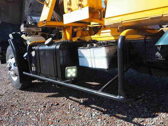 いすゞフォワードミキサー車（コンクリートミキサー）中型（4t）[写真28]