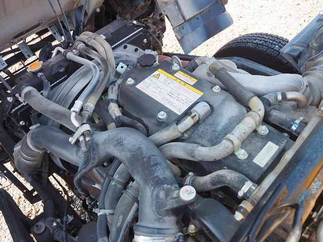 いすゞフォワードミキサー車（コンクリートミキサー）中型（4t）[写真34]