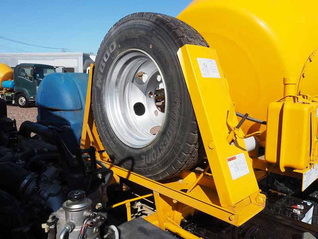 いすゞフォワードミキサー車（コンクリートミキサー）中型（4t）[写真35]