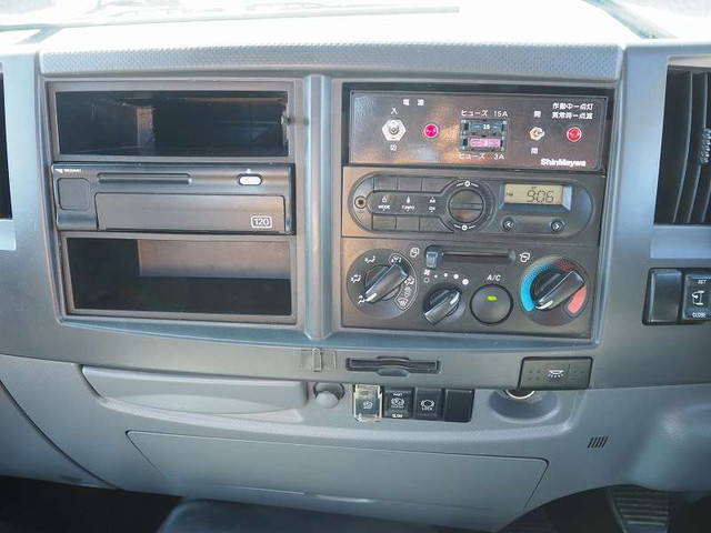 いすゞフォワードミキサー車（コンクリートミキサー）中型（4t）[写真39]