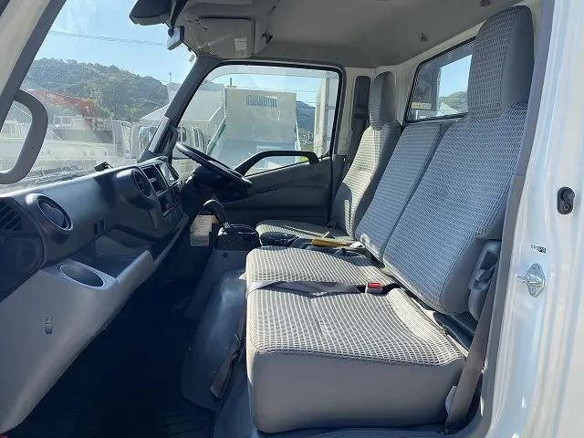 日野デュトロセーフティローダー小型（2t・3t）[写真23]