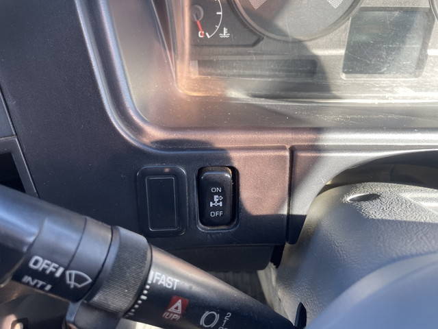 三菱ふそうスーパーグレートダンプ大型（10t）[写真36]