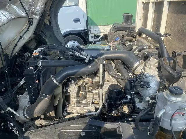 いすゞフォワード平ボディ中型（4t）[写真10]