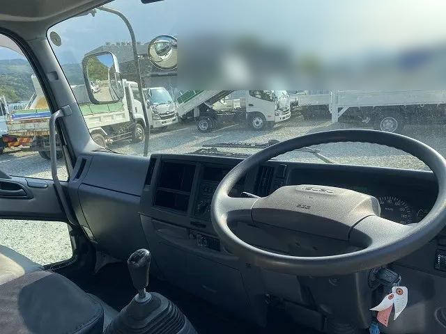 いすゞフォワード平ボディ中型（4t）[写真19]