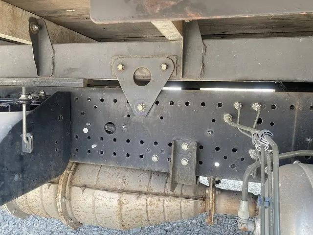 いすゞフォワード平ボディ中型（4t）[写真27]