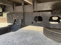 いすゞフォワード平ボディ中型（4t）[写真30]