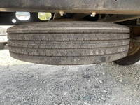 いすゞフォワード平ボディ中型（4t）[写真32]