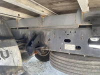 いすゞフォワード平ボディ中型（4t）[写真34]