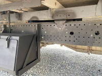 いすゞフォワード平ボディ中型（4t）[写真37]