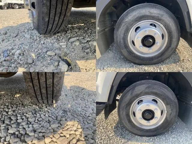 いすゞフォワード平ボディ中型（4t）[写真39]