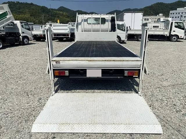 日野デュトロ平ボディ小型（2t・3t）[写真11]
