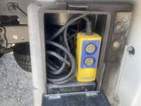 日産アトラス平ボディ小型（2t・3t）[写真12]