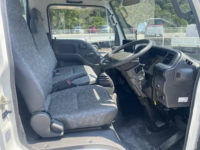 日産アトラス平ボディ小型（2t・3t）[写真14]