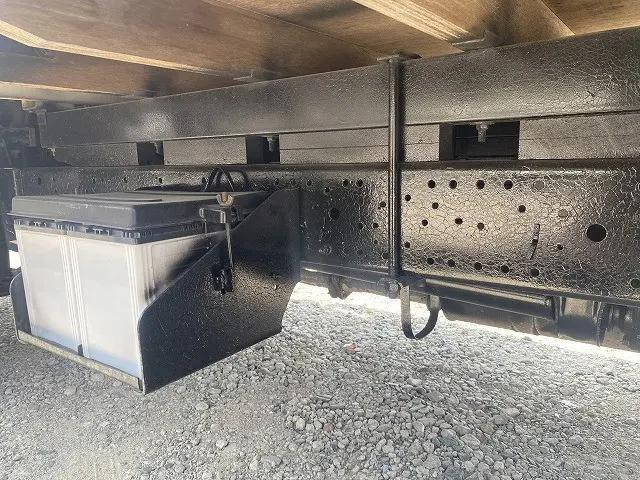 日産アトラス平ボディ小型（2t・3t）[写真33]