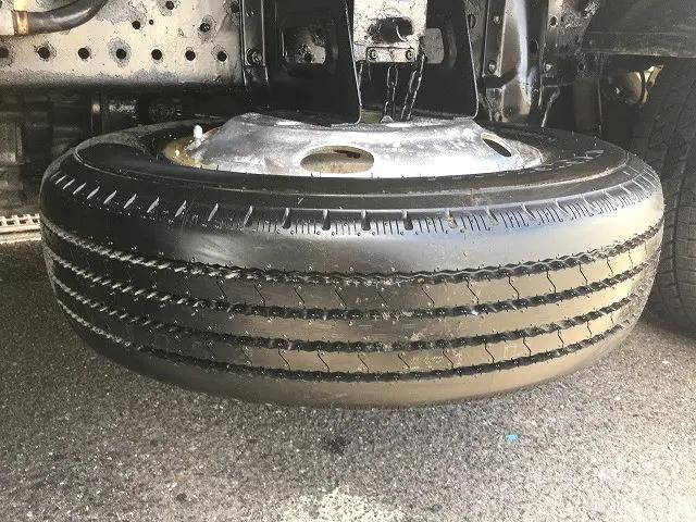 いすゞエルフ平ボディ小型（2t・3t）[写真17]