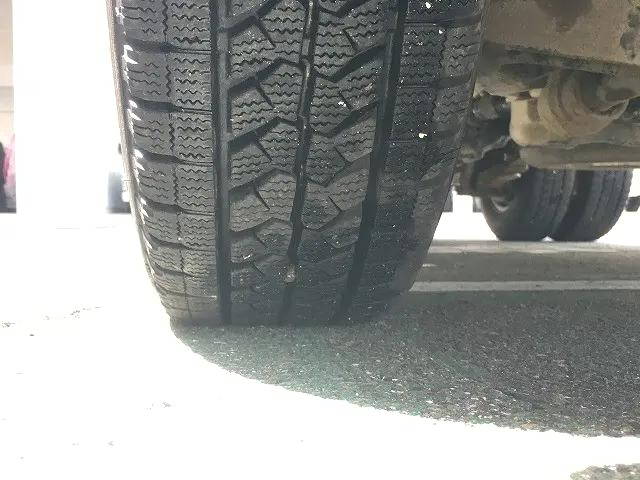 いすゞエルフ平ボディ小型（2t・3t）[写真18]