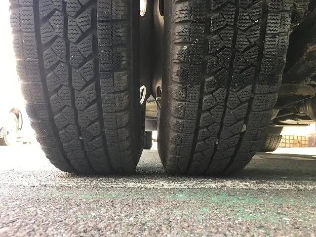 いすゞエルフ平ボディ小型（2t・3t）[写真20]