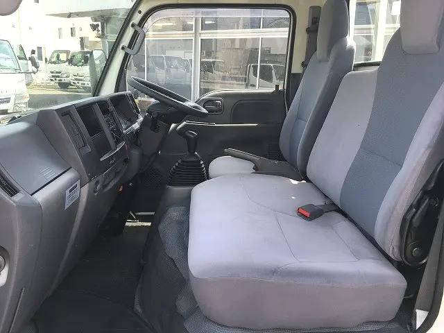 いすゞエルフ平ボディ小型（2t・3t）[写真28]