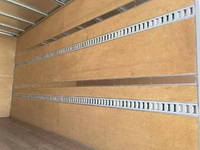 いすゞエルフアルミバン小型（2t・3t）[写真11]