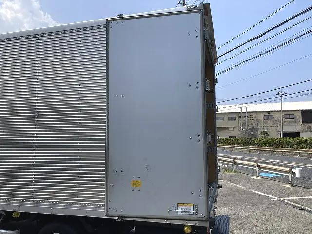 いすゞエルフアルミバン小型（2t・3t）[写真12]