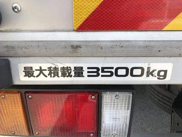 いすゞエルフアルミバン小型（2t・3t）[写真13]