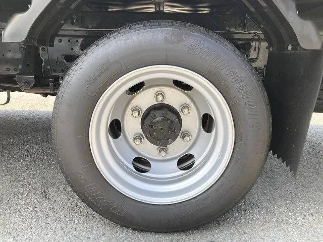 いすゞエルフアルミバン小型（2t・3t）[写真21]