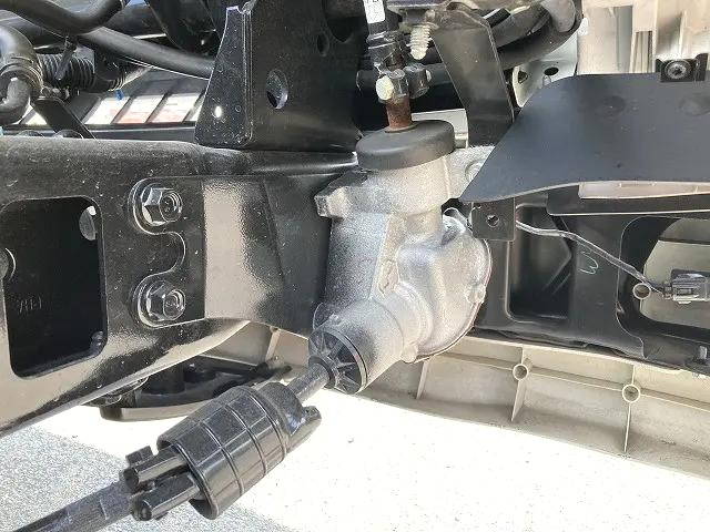 いすゞエルフアルミバン小型（2t・3t）[写真40]