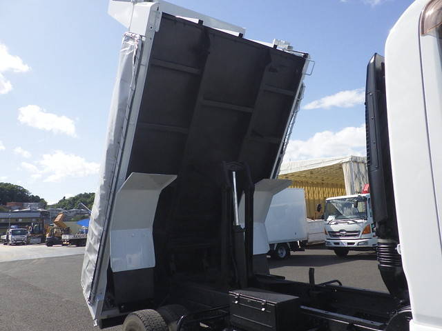 いすゞフォワードダンプ中型（4t）[写真12]