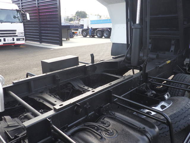 いすゞフォワードダンプ中型（4t）[写真14]