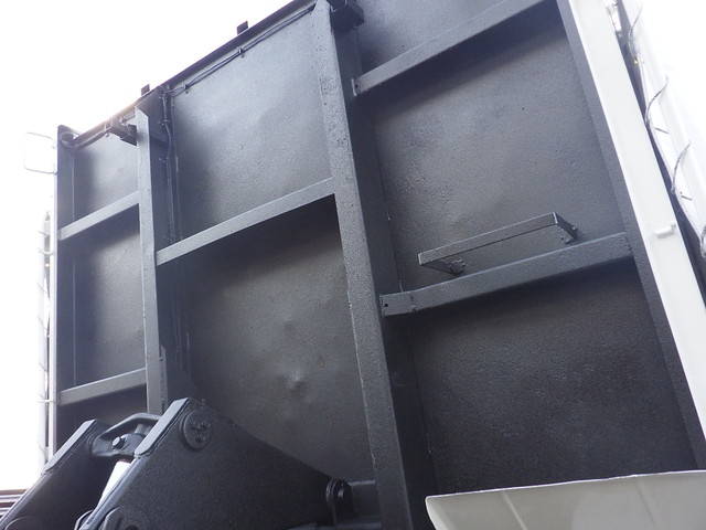 いすゞフォワードダンプ中型（4t）[写真18]