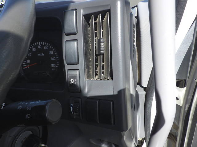 いすゞフォワードダンプ中型（4t）[写真32]