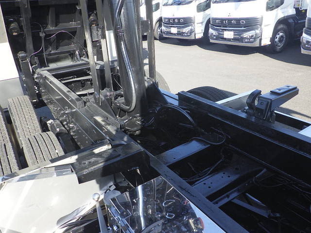 三菱ふそうスーパーグレートダンプ大型（10t）[写真14]