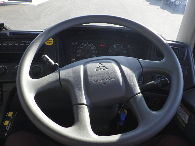 三菱ふそうスーパーグレートダンプ大型（10t）[写真28]