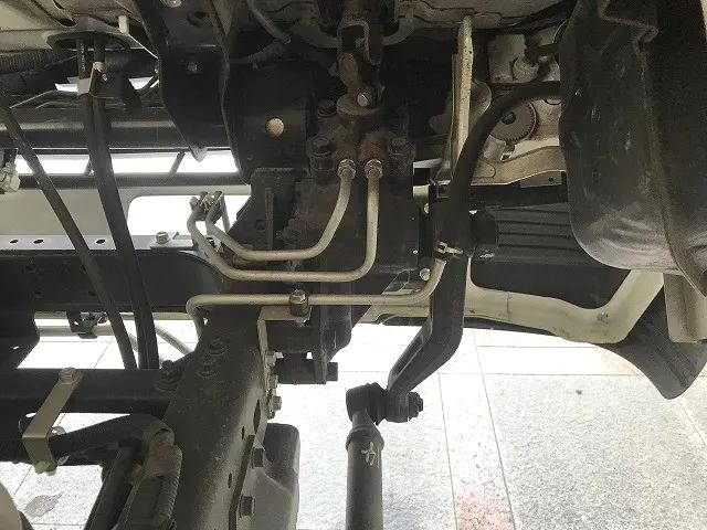 三菱ふそうキャンタークレーン4段小型（2t・3t）[写真17]