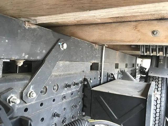 三菱ふそうキャンタークレーン4段小型（2t・3t）[写真21]