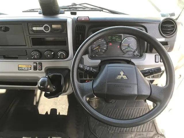 三菱ふそうキャンタークレーン4段小型（2t・3t）[写真35]